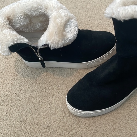 Steve Madden booties - Picture 2 of 4